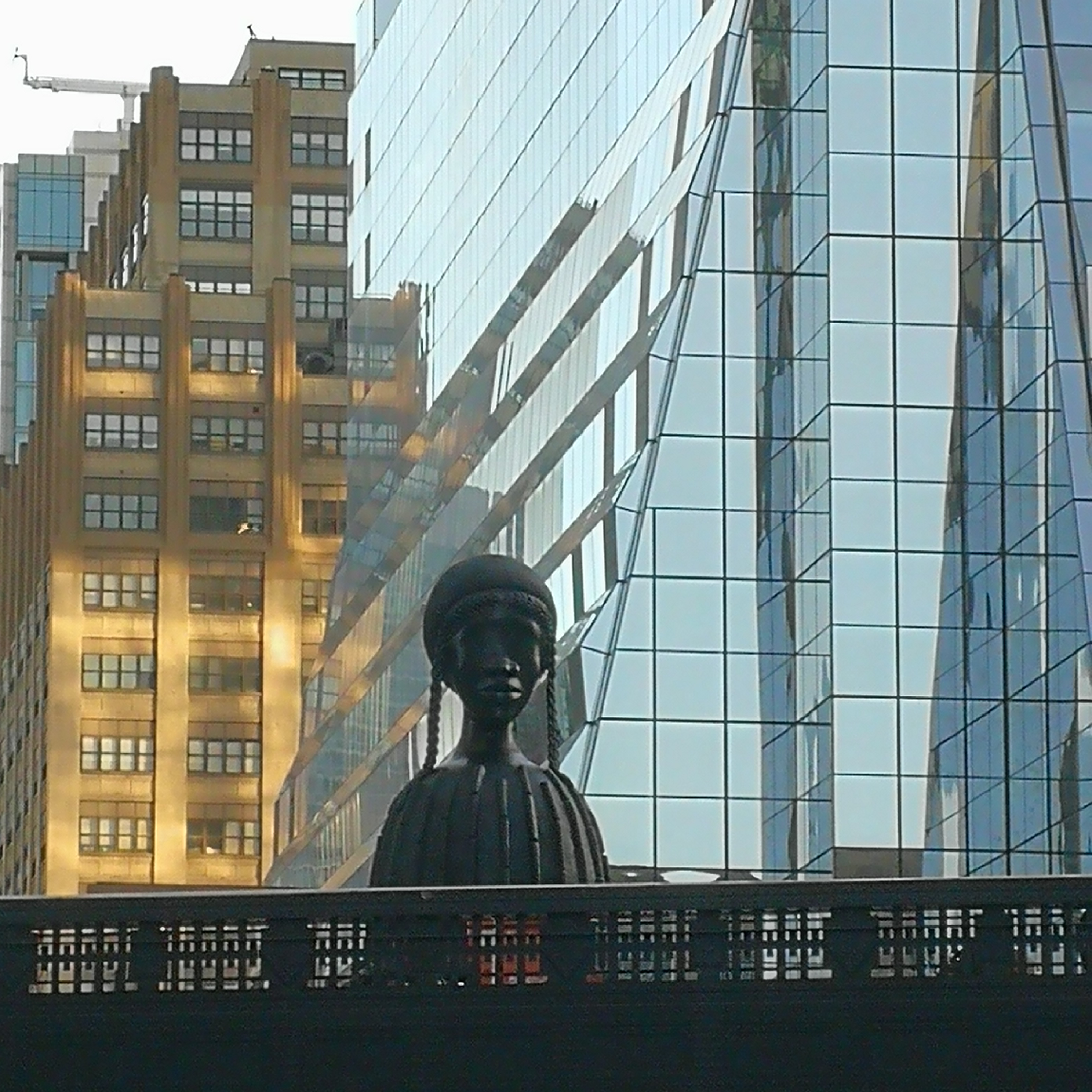 Statut à proximité de la High Line Statut et buildings sur High Line